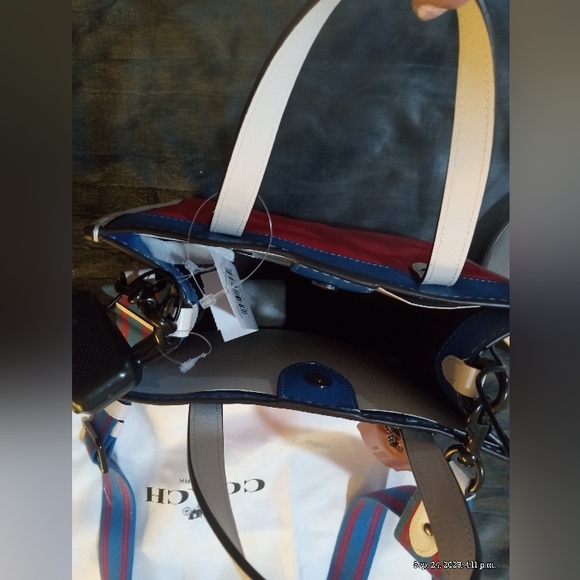 Coach purse - Picture 3 of 5